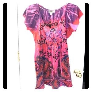 Beautiful pink and purple top